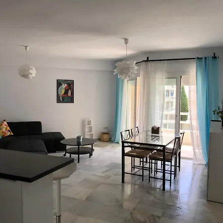 Apto Costa Lago Playamar 2 *